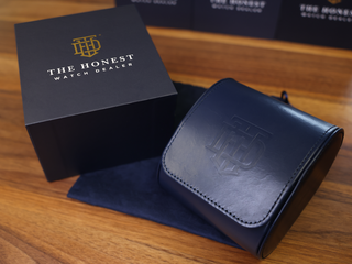 THE HONEST WATCH DEALER REAL LEATHER SINGLE WATCH ROLL WITH SLEEVE AND BOX