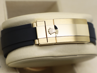 GENTS ROLEX YACHT-MASTER 42mm 226658 18ct YELLOW GOLD OYSTERFLEX STICKERS WARRANTY 2024 UK B&P