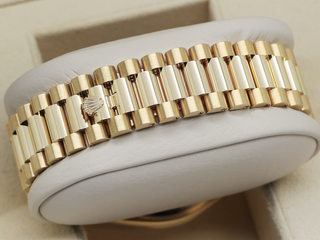 ROLEX DAY-DATE 40mm 18ct YELLOW GOLD 228238 WHITE ROMAN NUMERAL DIAL WARRANTY 2023 UK B&P