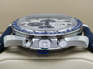 GENTS OMEGA SPEEDMASTER SNOOPY 50TH ANNIVERSARY 42mm 50m STAINLESS STEEL SILVER DIAL UNWORN 2026 UK B&P