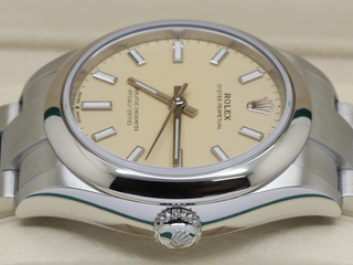 LADIES ROLEX OYSTER PERPETUAL 31mm 277200 STAINLESS STEEL BEIGE DIAL UNWORN 2026 UK B&P