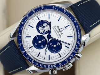 GENTS OMEGA SPEEDMASTER SNOOPY 50TH ANNIVERSARY 42mm 50m STAINLESS STEEL SILVER DIAL UNWORN 2026 UK B&P