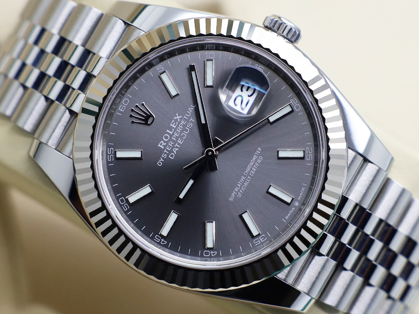 GENTS ROLEX GENTS ROLEX DATEJUST 41mm 126334 STAINLESS STEEL RHODIUM DIAL WARRANTY 2021 UK B&P