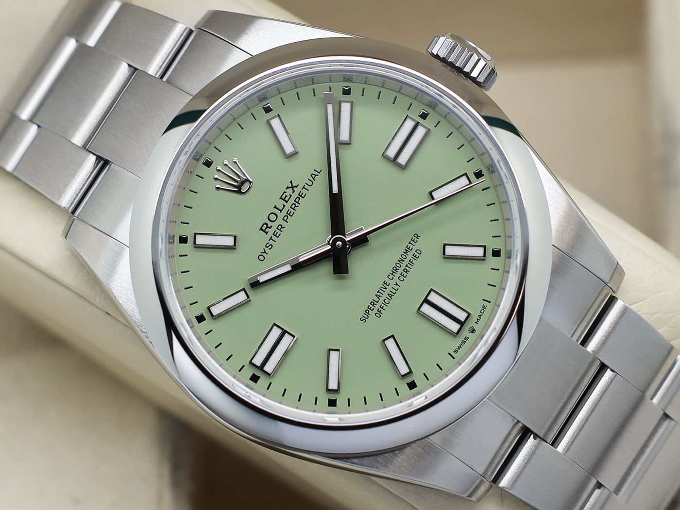 GENTS ROLEX GENTS ROLEX OYSTER PERPETUAL 41mm 134300 STAINLESS STEEL PISTACHIO DIAL UNWORN STICKERS 2026 UK B&P