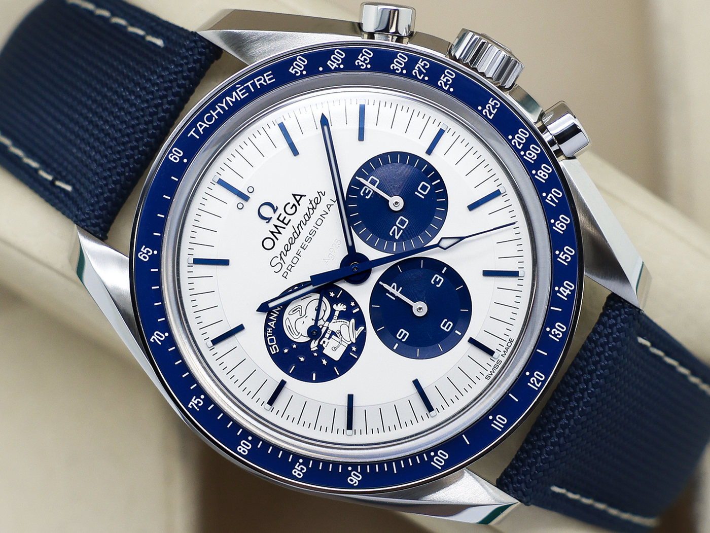 GENTS OMEGA GENTS OMEGA SPEEDMASTER SNOOPY 50TH ANNIVERSARY 42mm 50m STAINLESS STEEL SILVER DIAL WARRANTY 2026 UK B&P