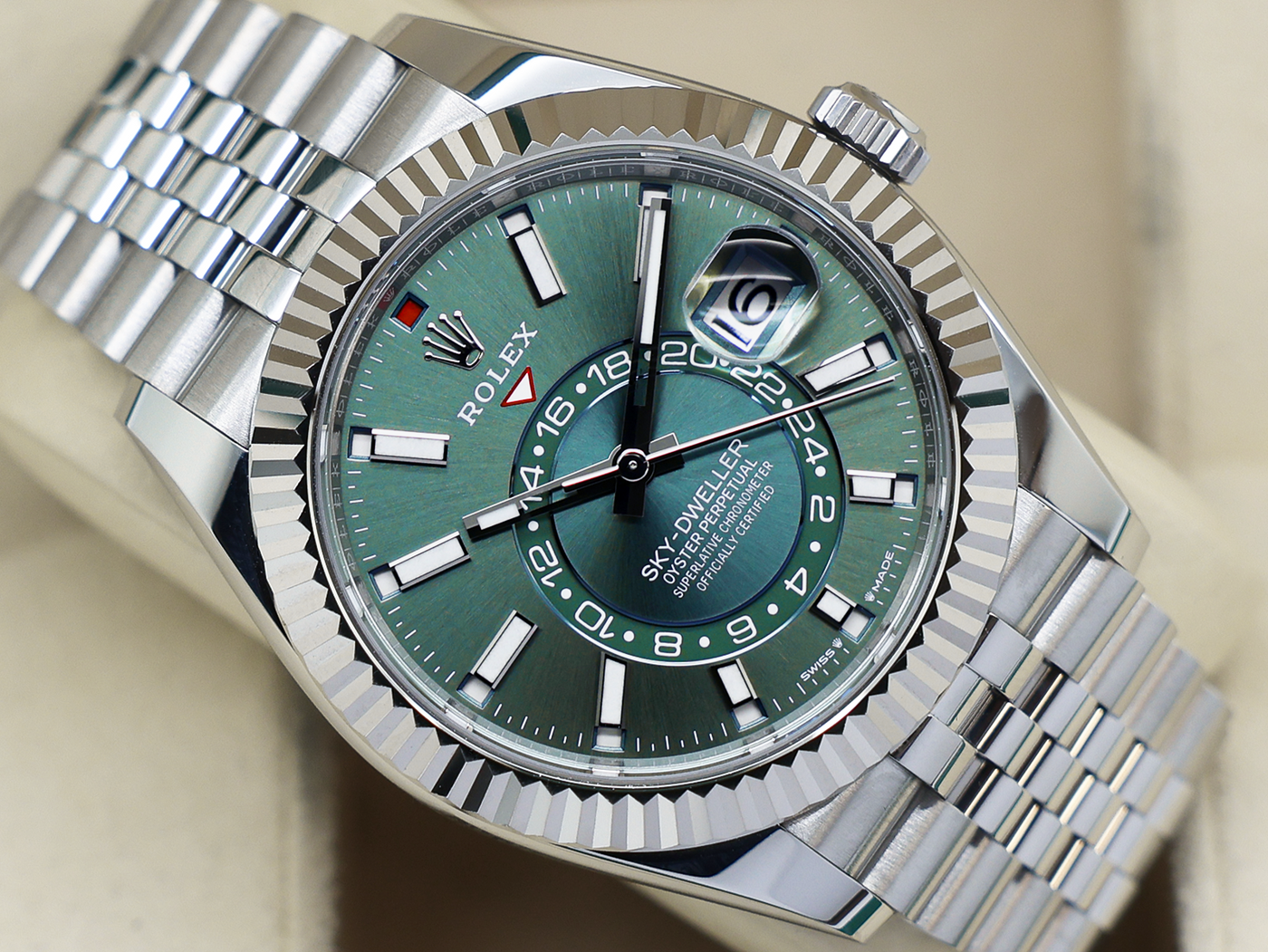 GENTS ROLEX GENTS ROLEX SKY-DWELLER 42mm 336934 STAINLESS STEEL MINT GREEN DIAL NEW MODEL WARRANTY 2023 UK B&P