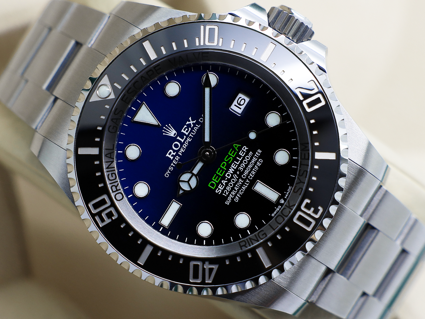 GENTS ROLEX GENTS ROLEX DEEPSEA SEA-DWELLER D-BLUE 126660 JAMES CAMERON STAINLESS STEEL WARRANTY 2021 UK B&P