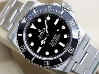 GENTS ROLEX SUBMARINER NON DATE 41mm 124060 STAINLESS STEEL WARRANTY 2025 UK B&P