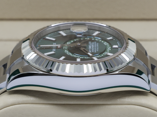 GENTS ROLEX SKY-DWELLER 42mm 336934 STAINLESS STEEL MINT GREEN DIAL UNWORN STICKERS 2025 UK B&P