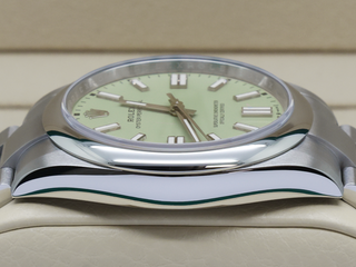 GENTS ROLEX OYSTER PERPETUAL 41mm 134300 STAINLESS STEEL PISTACHIO DIAL UNWORN 2025 UK B&P