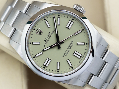 GENTS ROLEX OYSTER PERPETUAL 41mm 134300 STAINLESS STEEL PISTACHIO DIAL UNWORN STICKERS 2025 UK B&P